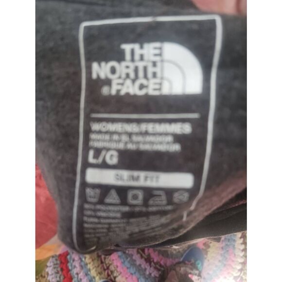 The North Face women's vee neck large tahe a hike - Picture 3 of 4